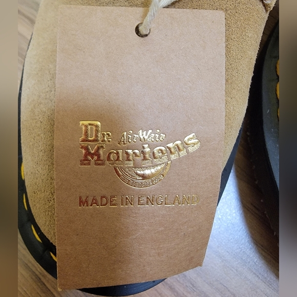 Dr. Martens 1461 MADE IN ENGLAND BUCK SUEDE ALMOND BEIGE MEN SHOES,US 7 - Picture 9 of 15